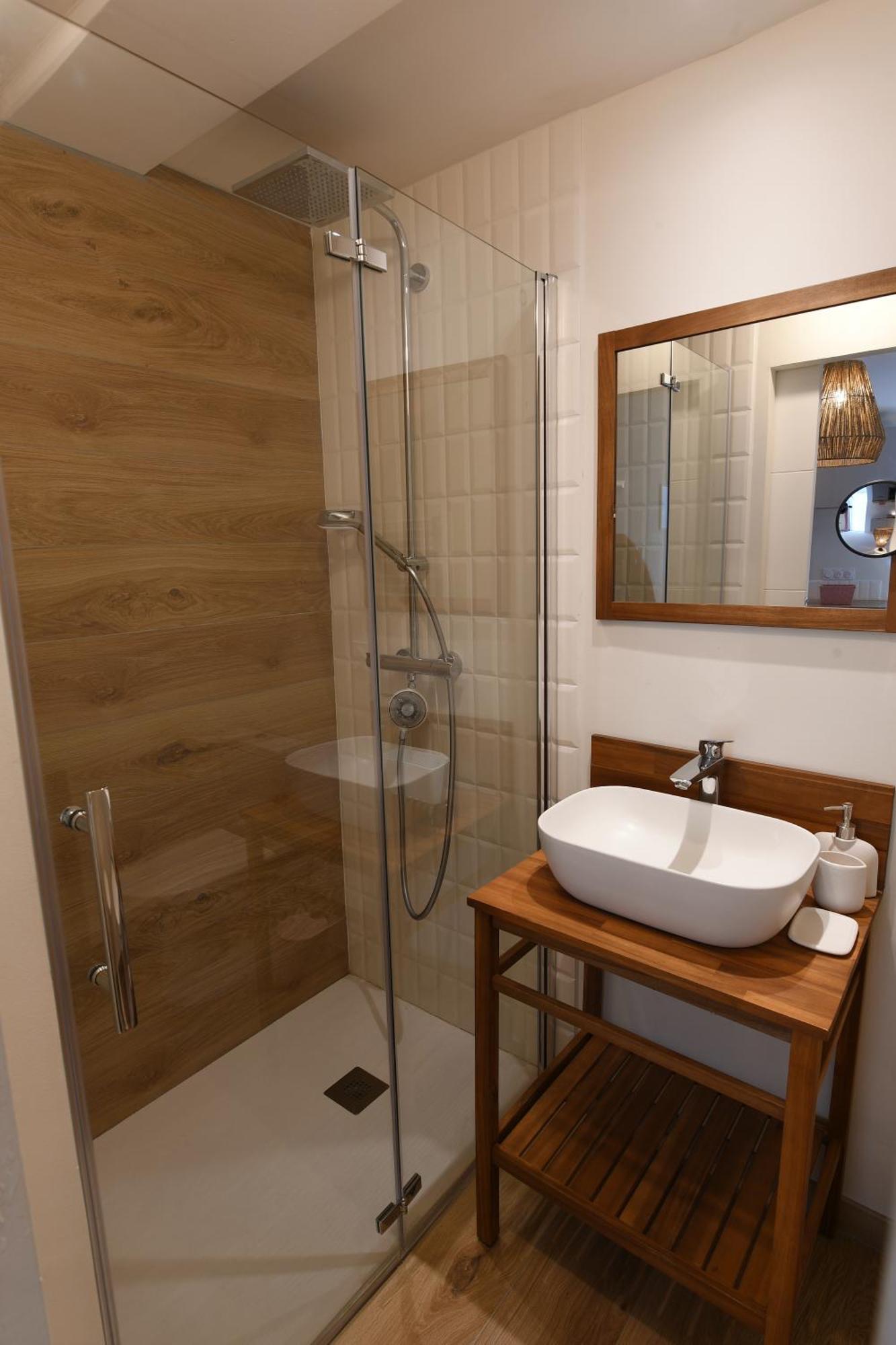 Suran - 2 Pers-Wifi-Confort Oyonnax Bagian luar foto